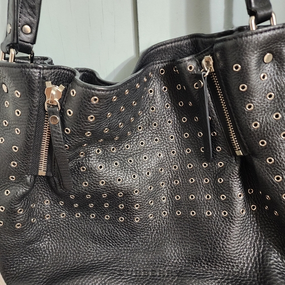 BURBERRY MAIDSTONE MEDIUM CALFSKIN TOTE EUC SILVERSTONE GROMMETS - Picture 4 of 13